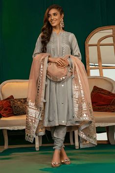 Afsanah 2 | Ready To Wear | Luxury Formal Women Suits – Zaaviay Luxury Jamawar Choli For Eid, Luxury Georgette Traditional Wear For Eid, Luxury Zari-weaved Dupatta For Eid, Luxury Art Silk Sets For Eid, Luxury Jamawar Blouse Piece For Eid, Luxury Unstitched Suit With Traditional Drape For Eid, Luxury Fusion Style Dupatta For Eid, Luxury Dupatta For Evening Eid Festival, Cheap Sets With Pallu For Eid