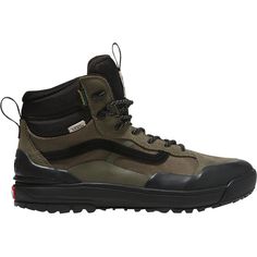 We like wearing the Ultrarange Exo Hi MTE-2 Shoe when we're kicking it around town or on our local trail for a short sunset hike. Along with sporting a classy sneaker aesthetic, this shoe takes it a step further by featuring an aggressively lugged sole for premium traction on the sidewalk and dirt pathways.