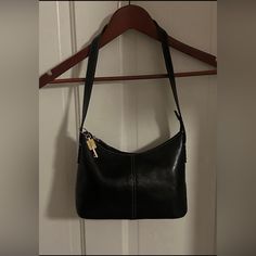 Like New! Never Used, No Signs Of Wear And Tear! *Fossil Brand Genuine Leather Black Purse! Offers And Questions Welcome, Non-Smoking Home. There’s Two Internal Pockets , One Zipper One Open. * There’s Not Scratches Or Damage To The Leather At All, It’s Never Been Used , I Didn’t Even Know I Had It Stored Away! I Think I Must Have Been Saving It To Use For A Special Occasion Bc It’s So Nice And Forgot It Was There? So Love It And Appreciate How I Never Did Please! And Remember, Smile It Confuses Black Purse, Black Leather Purse, Fossil Bags, Black Shoulder Bag, Fairy Grunge, So Nice, Black Purses, Leather Purse, Leather Purses