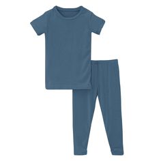 Your little night owl will be sailing off to lullaby land in our ultra soft Short Sleeve Pajama Set. These fitted PJ's are snuggly, cuddly, and cute as a button! For extra sweet dreams, pair with our Blanket in coordinating patterns and colors.All of our 2 piece Pajama Sets are made to fit quite snugly to keep your little one extra safe! We recommend trying on before washing.Federal regulations require sleepwear not treated with flame retardants to be snug fitting. You can rest easy knowing our Sleepover Bag, Coordinating Patterns, Cute As A Button, Best Pajamas, Kickee Pants, Cute Pajamas, Night Owl, Changing Pad Cover, Sleepwear & Loungewear