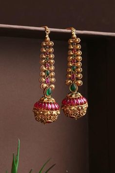 South Indian Earrings, Temple Work, Indian Brides Jewelry, Temple Jewellery Earrings, Gold Jhumka Earrings, Jewelry Wardrobe, Red Stones, Indian Jewellery Design Earrings, Antique Jewelry Indian