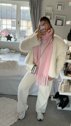 Pink And White Winter Outfit, Winter New York Outfits, New York Outfits, Winter White, Winter Outfit, Pink And White, Winter Outfits, New York, Pink