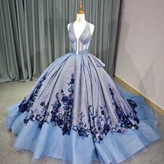 siJWypfpRsJS-ball-gown-1.avif (1000×1000) Halter Ball Gown, Quinceanera Dresses Green, Blue Quinceanera Dresses, Red Quinceanera Dress, Glitter Dresses, Green Quinceanera Dresses, Champagne Quinceanera Dresses, White Quinceanera Dresses, Purple Quinceanera Dresses