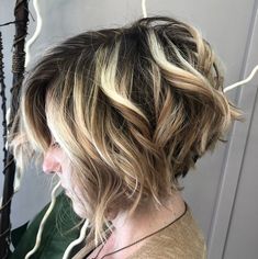 50 Haircuts for Thick Wavy Hair to Shape and Alleviate Your Beautiful Mane Cuts For Thick Wavy Hair, Women Hair Cuts, Haircuts For Thick Wavy Hair, Hairstyles For Thick Wavy Hair, Mum Hair, White Blonde Highlights, 50 Hairstyles