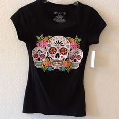 Womens Juniors Colorful Skull Design On Black Tshirt. Dios Los Muertos Day Of The Dead Halloween Holidays Size Xs. 60% Cotton 40%Polyester. Machine Wash Cold With Like Colors. Gentle Cycle. Nwt Excellent Condition. Multicolor Skull Print Tops For Halloween, Black Graphic Print Top For Day Of The Dead, Halloween Multicolor Skull Print Tops, Cotton Graphic Print Top For Day Of The Dead, Multicolor Skull Print Crew Neck Top, Day Of The Dead Skull Print Short Sleeve Tops, Black Skull Print T-shirt For Spring, Black Crew Neck T-shirt For Day Of The Dead, Black Short Sleeve T-shirt For Day Of The Dead