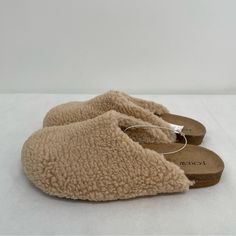 J.Crew Factory Women’s Nwt Sherpa Clog Slippers Size: 11m Sherpa Slippers, Pink Moccasins, Pink Slides, Shearling Slippers, Suede Moccasins, Clog Slippers, Summer Flip Flops, Fuzzy Slippers, Moccasins Slippers