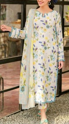 Ladies Suit Design Indian, Lace Suit Design Indian, Printed Dress Designs Pakistani, Floral Printed Suits Design Indian, Floral Print Suit Designs, Lawn Suit Design 2024, Cotton Pakistani Suits Designs, Pakistan Suit Designs, All Over Printed Suits Design Indian