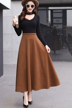 Classical flared skirt for women j001 – xiaolizi A Line Skirt Long, How To Style Long Skirts, Flare Skirt Outfit, Brown Long Skirt, Full Skirt Outfit, Long Flare Skirt, Skirts Winter, Long Brown Skirt, Winter Skirts