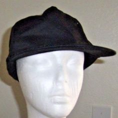 True Vintage Beautifully Designed Unisex Sports Summer Fun Sun Sunshade Snapback Black Cotton Blend Hat Cap Sz Os. Will Be Perfect For The Summer And Beyong. Thank You For Looking, Have A Great Day. Fitted Casual Snapback Hat For Sports, Fitted Casual Baseball Cap For Sports, Casual Fitted Baseball Cap For Sports, Adjustable Fitted Hat With Short Brim For Sports, Sports Hats With Short Brim, Short Brim Sports Hat, Black Baseball Cap With Visor-style Brim, Black Visor Baseball Cap, Sporty Baseball Cap With Short Brim