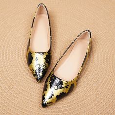 Material:Faux leatherClosure:Slip-onToe Style:Pointed ToeSpecial Features:LightweightPatterned:Solid colorAll-season:All-seasonType:Mary-janeStrap Type:Mary-janePrinting Type:Random PrintingStyle:SexyItem ID:KN97392 Flats For Women, Flats Patterns, On Shoes, Snake Skin, Flat Shoes Women, Slip On Shoes, Comfortable Shoes, Shoes Flats, Shoe Jewelry