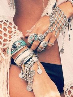 Buy More! Save More!

Occasion : Gift Pledge

Material : Alloy

Amount : 1PCS Ring And Bracelet, Silver Jewelry Box, Custom Wedding Rings, Retro Ring, Vogue Uk, Vintage Hippie, Bohemian Bracelets, Boho Bracelet, Hippie Jewelry