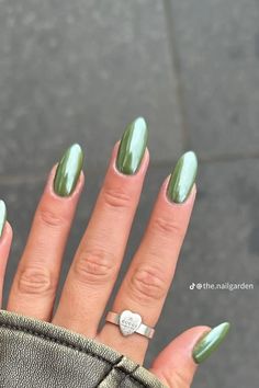 Chrom Nail Designs, Gel X Green Nails, Green September Nails, Sage Green Nails With Chrome, Light Green Chrome French Tip Nails, Green Chrome Dip Nails, Green Pearlescent Nails, Pistachio Chrome Nails, Fall Green Chrome Nails