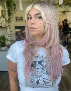 @ryennesnow.hair on ig Pink Strand In Blonde Hair, Dyed Hair Ideas Blonde, Under Bleach, Blonde With Blue Highlights, Grey And Pink Hair, Blonde Hair With Color, Pink Hair Blonde, Sophia Aesthetic, Edgy Blonde Hair