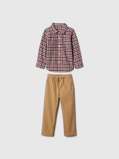 Gap Flannel Outfit, Flannel Outfits, Agricultural Practices, Brand Collaboration, Water Retention, Fall Family Photos, Soil Health, Soil Improvement, Fall Family