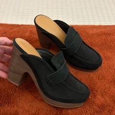 New Splendid Vina Suede Clog Mule Loafers Size 9.5 Brand New Perfect Color Black Elevate Your Look With A Soft Suede Clog Lifted By A Faux-Woodgrain Platform And Chunky Block Heel For Retro-Chic Vibes. 4 1/2" Heel; 1 1/2" Platform Moc Toe Suede Upper Lightly Cushioned Footbed Block Heel Platform Sole Leather Upper/Textile Lining/Synthetic Sole Casual Black High Heel Platform Loafers, Black Slip-on Clogs For Spring, Black Clogs With Wooden Heel For Work, Black Platform Loafers With Block Heel For Spring, Black Almond Toe Clogs With Removable Insole, Casual High Heel Platform Loafers, Casual Almond Toe Clogs For Workwear, Casual Almond Toe Clogs For Work, Black Almond Toe Clogs For Spring