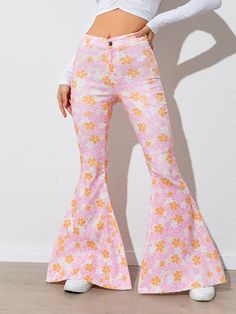 Flower Flare Pants, Nina Thumbell, Flare Pants Outfits, Cowgirl Era, 70s Mode, Flare Leg Trousers, Flare Leg Pants Outfit, Flair Pants, Groovy Birthday