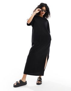 Dresses by ASOS DESIGN Low effort, high reward Crew neck Short sleeves Side slit Oversized fit Long Tshirt Dress, Long Dresses For Women, Holiday Dress Outfit, Maxi Dress Online, Plus Size Kleidung, Plain Design, Long Tshirt, Style Maxi Dress, Maxi Dress Trend