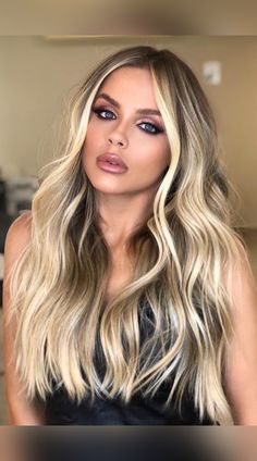 Golden Blonde Hair Color Ideas, Green Eyes Blonde Hair, Golden Blonde Hair Color, Blonde Hair Makeup, Golden Blonde Hair, Cool Blonde Hair, Blonde Hair Color Ideas, Golden Hair, Golden Blonde