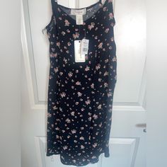 Cute Black Dress With Flowers Size Large Great For Summer Casual Black Sleeveless Floral Dress, Black Dress With Flowers, Black Flower Dress, Cute Black Dress, Dress With Flowers, Black Floral Dress, Floral Dress Black, Flower Dresses, Cute Black