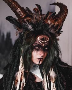 Voodoo Halloween, Horns Costume, Demon Costume, Gore Makeup, Creepy Halloween Makeup, Viking Costume