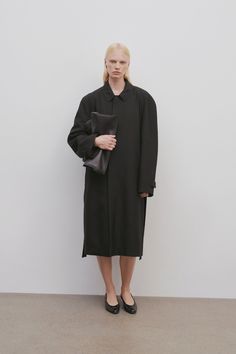 Devitt Coat Black in Wool and Silk – The Row Brand Architecture, Car Coat, Coat Black, Soft Wool, Black Coat, Everyday Style, The Row, Knee Length, Fish