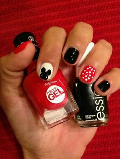 Mickey Mouse Disney Manicure, Minnie Mouse Nail Art, Mouse Nail Art, Mickey Mouse Nail Art, Disney Nail Art, Nails Disney, Mouse Nails, Disney Nail Designs, Gel Nails Long