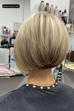 Sleek Short Blonde Bob Hairstyle Short Blonde Bob Hairstyles, Rounded Bob, Short Blonde Bob, Short Blonde Bobs, Blonde Bob Hairstyles, Shaggy Bob, Modern Haircuts, Natural Gray Hair, Fresh Hair