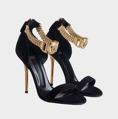 US $63.39  50%de réduction | Sandales à Stiletto Décoratives en Métal pour Femme, Chaussures Simples, Tenue d'Été Versace Heels, Fall Footwear, Ankle Strap High Heels, Suede Boots Knee High, Super High Heels, Embellished Sandals, Black Sandals Heels, Evening Shoes, Fall Shoes