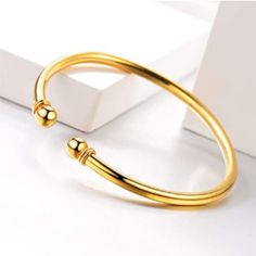 Simple Style: Round End Cuff Bracelet For Men And Women, Torque Style. Material:925 Sterling Silver Based,18k Gold Plated. [Customer Neet To Know]-------Diameter:2.6 Inches. Adjustable: Yes. Fit Wrist 150mm-190mm. Gift For Girlfriend, Lover, Family, Best Friend, Sister, Daugther, Classmate On Special Days Like Wedding, Anniversary,Birthday, Graduation,New Year, Christmas, Valentines Day. Item No. Bhe612 Chrome Hearts Sunglasses, Red Watch, Open Bangle, Butterfly Sunglasses, Bracelet For Men, Boutique Accessories, Gift For Girlfriend, Gold Platinum, Real Gold