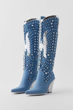 Rhinestone Cowboy Boots, Mode Country, Western Silhouette, Cute Cowgirl Boots, Outfit Country, Rhinestone Cowboy, Big Shoes, Womens Cowgirl Boots, Glamour Vintage