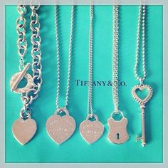 Tiffany necklaces Jewelry Clothes, Clothes Girl, Girl Jewelry, Style Clothes, Shabby Vintage, 가을 패션, Crazy Shoes