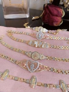 Hispanic Gold Jewelry, Quince Bracelets, Mexican Jewelry Gold, Hispanic Jewelry, Luxury Jewelry Aesthetic, Quince Jewelry, La Jewelry, 14kt Gold Jewelry, Quinceanera Jewelry