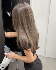 Black To Light Brown Balayage, Brown Hair Ash Highlights, Milk Tea Hair Color With Highlights, Greyish Brown Hair, Light Brown Hair Cool Tone, Ash Brunette Hair, Mousy Blonde Hair, Cold Brown Hair