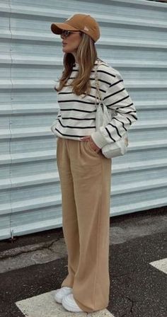 Casual Fall Camel Pants, Beige Wide Leg Trousers For Fall, Casual Neutral Wide Leg Pants For Day Out, Cream Pants For Fall Day Out, Casual Beige Fall Pants, Casual Beige Pants For Fall, Cream Wide Leg Pants For Fall Workwear, Beige Pants For Fall Day Out, Neutral Wide-leg Fall Pants