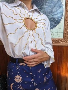 Son Bahar, Sun Motif, Mode Ulzzang, Beaded Shirt, Sun Design, Diy Clothes Design, Diy Fashion Clothing, Embroidery And Stitching