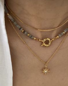 Boho Gold Jewelry, Dainty Beaded Chain Necklace, Outfit With Necklace, Jewllery Ideas, Statement Jewelry Outfit, Jewelry Pics, Chunky Choker Necklace, Necklaces Chunky, Chunky Gold Necklaces