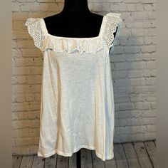 Nwt Loft White Sleeveless Knit Top. Beautifully Detailed Eyelet Ruffled Neckline And Shoulders With Elastic. Can Be Worn On Or Off The Shoulder. Size Large 100% Cotton Machine Washable 80s Clothes, Sleeveless Knit Top, White Sleeveless Top, Ruffled Neckline, Sleeveless Knit, White Sleeveless, Dream Closet, Photo Ideas, Knit Top