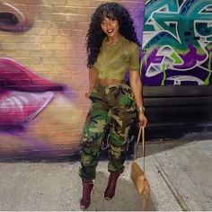 Fatigue Pants, Army Fatigue, Camo Outfits, Camo Fashion, Dope Fashion, Camo Pants, Pants Outfit