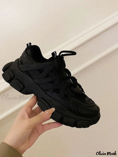 Olivia Mark - Black Breathable Thick-Soled Sports Shoes with All-Black Mesh, for Casual and Active Wear Black Tennis Shoes, Shoe Sole, Black Mesh, Olivia Mark, Sports Shoes, Tennis Shoes, All Black, Heel Height, Back To School