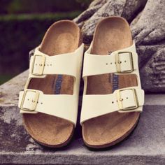 Women’s Birkenstock® Arizona Soft Footbed Ecru Nubuck Boston Clogs, Birkenstock Style, Birkenstock Sandals Arizona, Birkenstock Women, Footbed Sandals, Buckle Sandals, Birkenstock Arizona, Womens Clogs, Heritage Brands