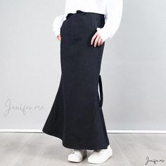 High-Waisted Split Hem Pencil Skirt - Trendy Midi Skirt with Flattering Silhouette Skirts Midi High Waisted, Mermaid Silhouette, Mermaid Tail, Types Of Skirts, Split Hem, High Waisted Skirt, Pencil Skirt, Midi Skirt, Split