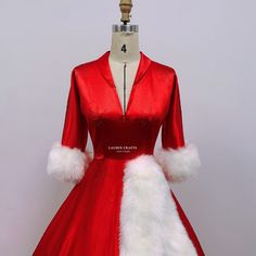 Red Dress Christmas, Christmas Red Dress, Blue Dress Costume, White Christmas Dress, Christmas Party Attire, Rosemary Clooney, Xmas Dress, Best Gowns, Betty Dress