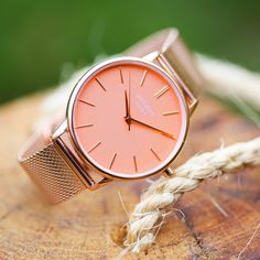 A watch that suits every occasion, the Architēct Coral illuminates a beautiful apricot coral glow and is perfect for everyday use. The details are what refines this watch starting with the highest quality stainless steel case, a handcrafted quick-release mesh strap, and powering this beautiful minimalist watch at its heart is a precise quartz mechanism. The back of the watch was specifically designed to have the ideal space for an engraved message of your choice. Just provide us with your wordin Unique Gift Cards, Engraved Handwriting, Personalized Watches, Watch Engraving, 8 Seconds, Minimalist Watch, Watch Companies, Modern Fonts, Rose Gold Watch