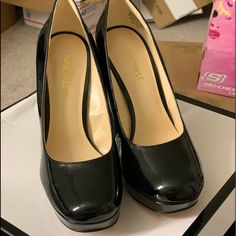 New Ninewest Platform Pump With Chunky Heel, Square Toe , 4” Heel Never Worn Comes W Box Xmas Wishlist, Clothing Sketches, Virtual Wardrobe, Heels Classy, Swag Shoes, Platform Heel, Pretty Shoes, Nine West Shoes, Platform Pumps