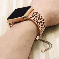 Apple Watch Cuff, Apple Watch Fitness, Apple Watch Bands Fashion, Apple Watch Wristbands, Apple Band, Heart Rate Monitor Watch, Dresses Indian, Rose Gold Band, Stylish Watches