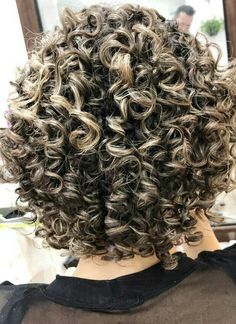 Braids Hairstyles Updo, Frosted Tips, Short Permed Hair, Short Curly Hairstyles For Women, Permed Hair, Curly Hair Photos, Hair Idea, Hair Do, Hairstyles Updo