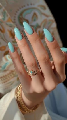 Tiffany Color Nails, Tiffany Blue Nails Design Ideas, Tiffany Blue Acrylic Nails, Tiffany Blue Nails With Glitter, Tiffany Nails Design, Nails Inspo Summer 2024, Tiffany Blue Nails Design, Simple Almond Acrylic Nails, Nails Tiffany Blue