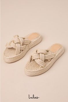 A cutie like you needs perfect summer sandals like the Dirty Laundry Knotty Natural Rope Flatform Slide Sandals! Twisted raffia rope, with a subtle sheen, shapes these summer-ready sandals with a rounded footbed, an open toe upper, and a wide vamp strap with intertwining knotted details. Simple slide-on design and a trendy flatform sole complete the look! 1. 5" wrapped flatform heel. Cushioned heel. Rubber sole has nonskid markings. Man made materials. Imported. Lulus | Knotty Natural Rope Flatf Summer Shoes Sandals, Rope Sandals, Trendy Sandals, Lulu Fashion, Only Shoes, Summer Ready, Cotton Rope, Trendy Shoes, Sandals Summer