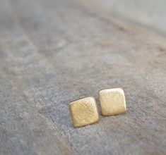 Gold Stud Earrings 5mm Small Gold Earrings Gold by ravitschwartz Small Gold Earrings, Round Cut Diamond Earrings, Solid Gold Earrings, Earring Gold, Square Earrings Studs, Gold Stud Earrings, Square Stud, Square Earrings, Gold Stud