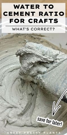 water to cement ratio Concrete Leaves, Diy Cement, Cement Molds, Diy Concrete Planters, Cement Garden, Cement Diy, Concrete Diy Projects, Cement Art, Cement Pots